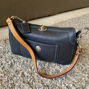 Coach Chelsea Pebbled Leather Turnlock Handbag Mini Purse 8A37